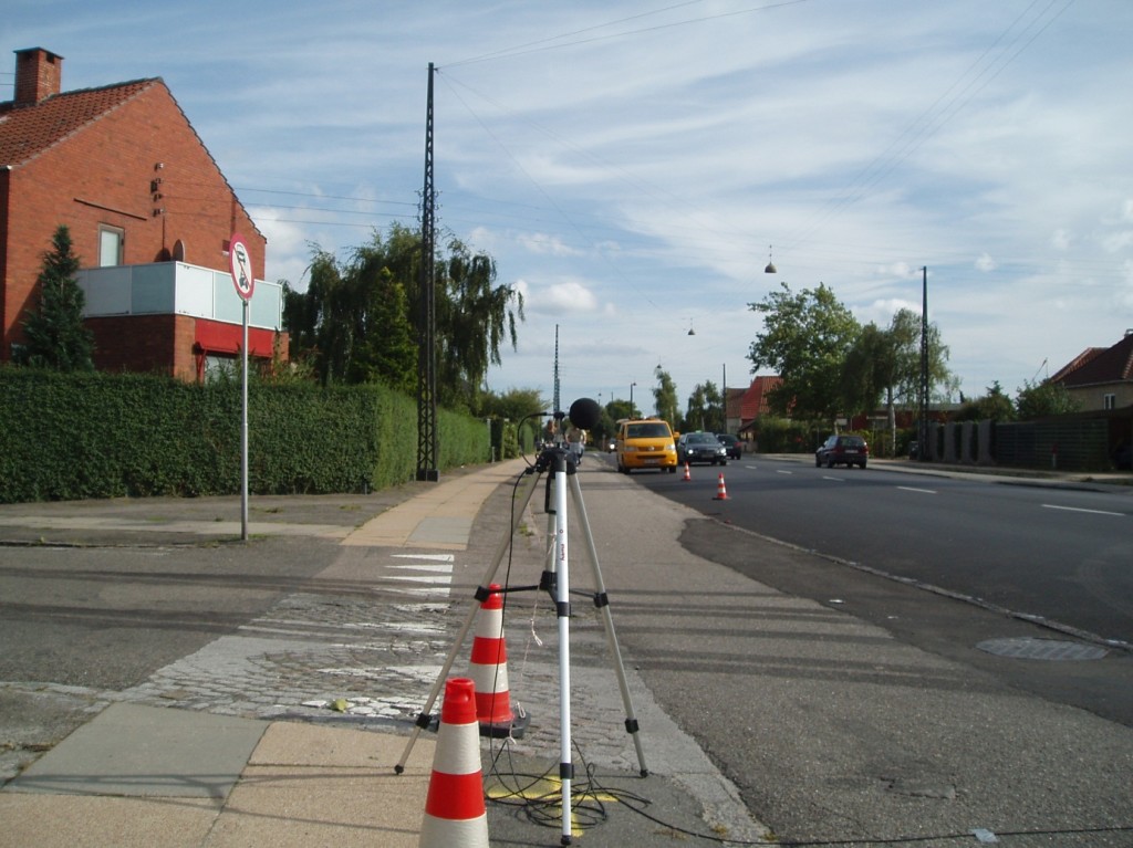 Detailed SPB noise measurements attest section with optimized noise reducing thin layers in Copenhagen.
