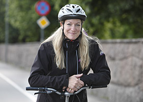 Anna Niska with a bike