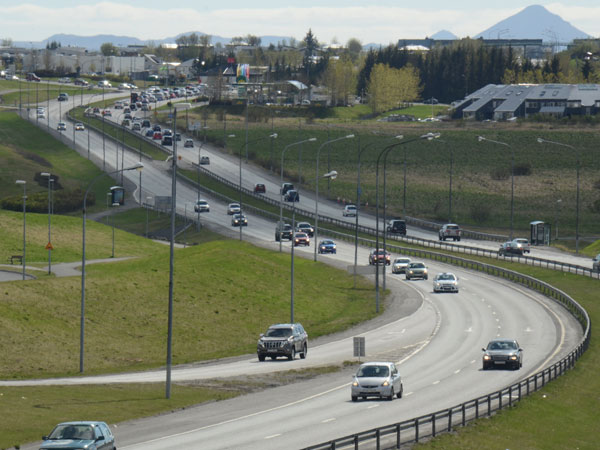 Cars on a road in Reykjavik, Iceland. Photo: G. Pétur Matthásson.